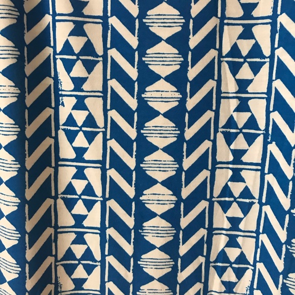 Lularoe Unicorn short sleeve julia LLR EUC size m - Picture 3 of 3